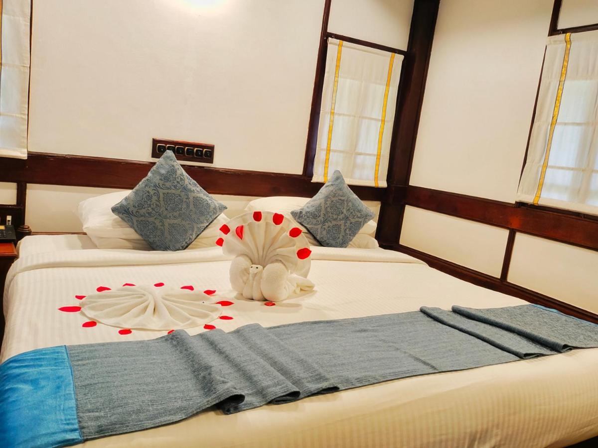 The Travancore Heritage Beach Resort Kovalam Exteriör bild